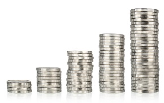 Silver Gains Ground on Gold