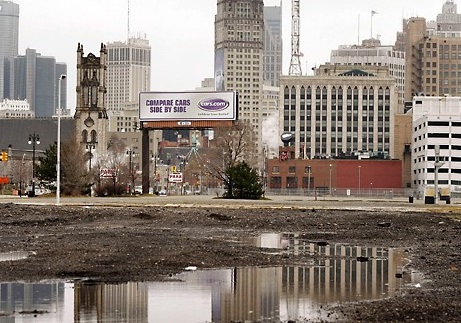 cloudy detroit city buildings